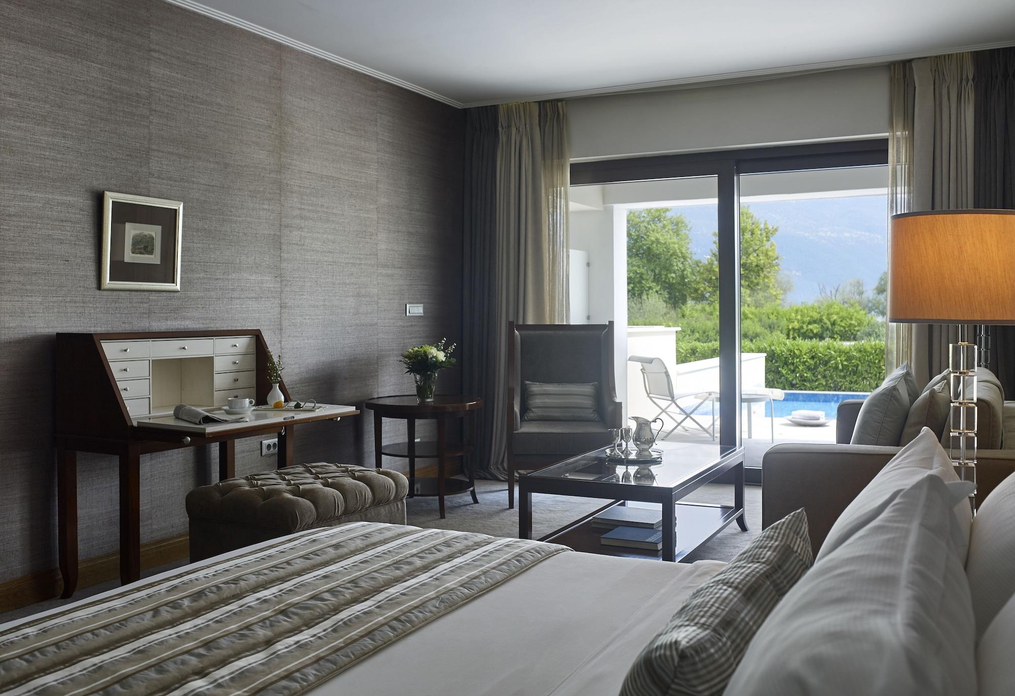 Hotel Du Lac Congress Center&Spa Ioannina Buitenkant foto Deluxe Room with Private Pool