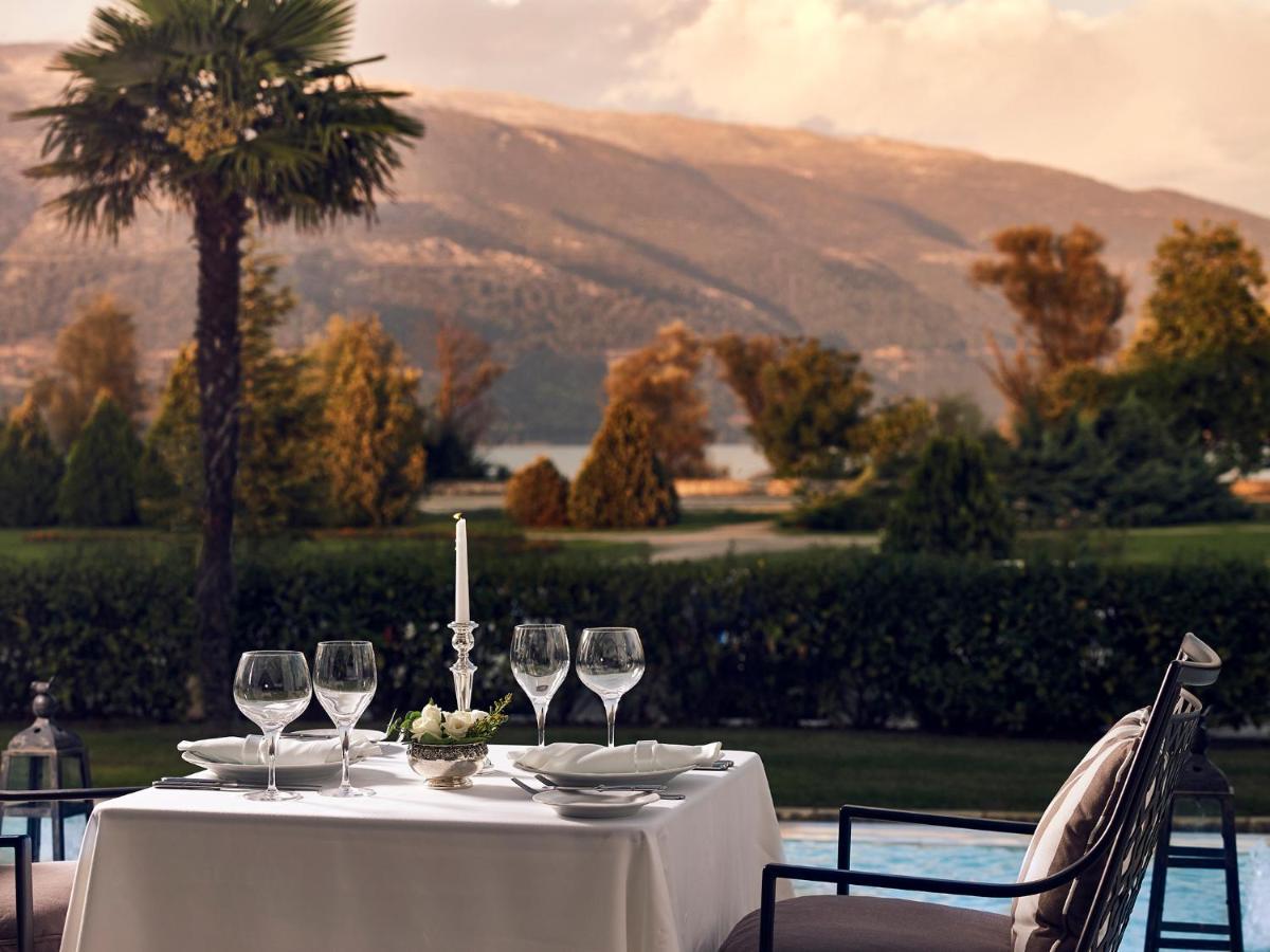 Hotel Du Lac Congress Center&Spa Ioannina Buitenkant foto The view from the hotel
