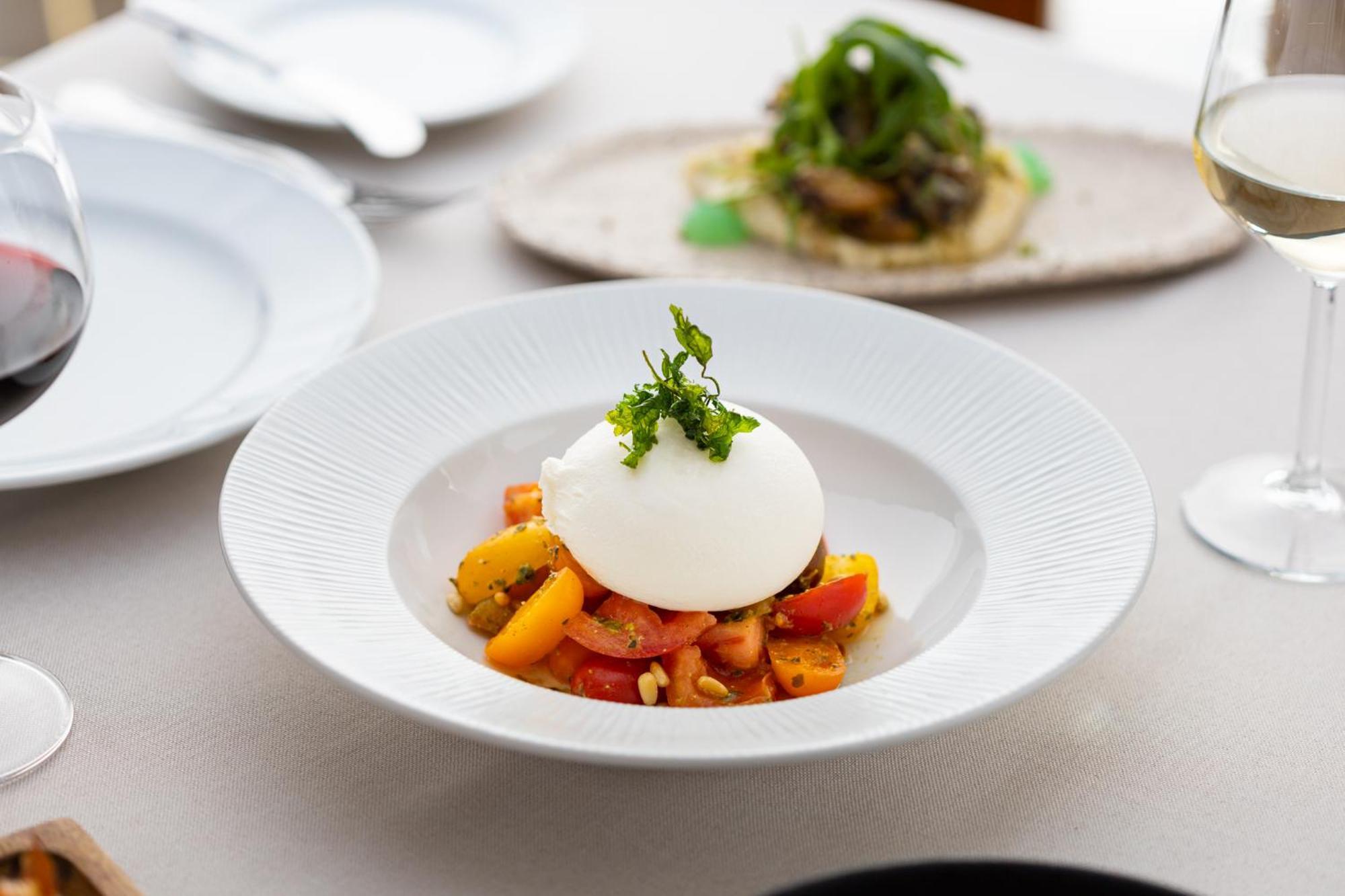 Hotel Du Lac Congress Center&Spa Ioannina Buitenkant foto Buratta