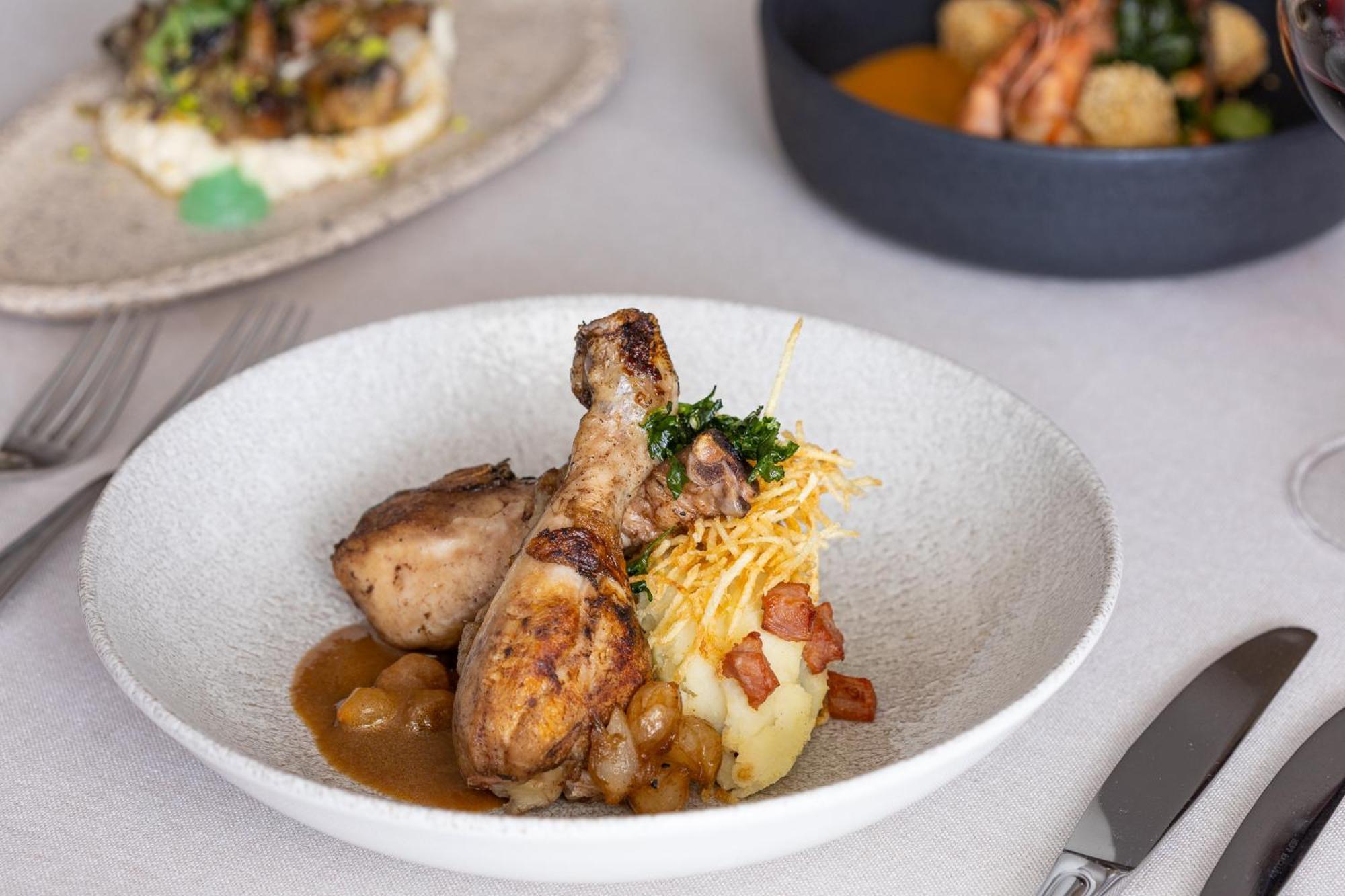 Hotel Du Lac Congress Center&Spa Ioannina Buitenkant foto Chicken with mashed potatoes