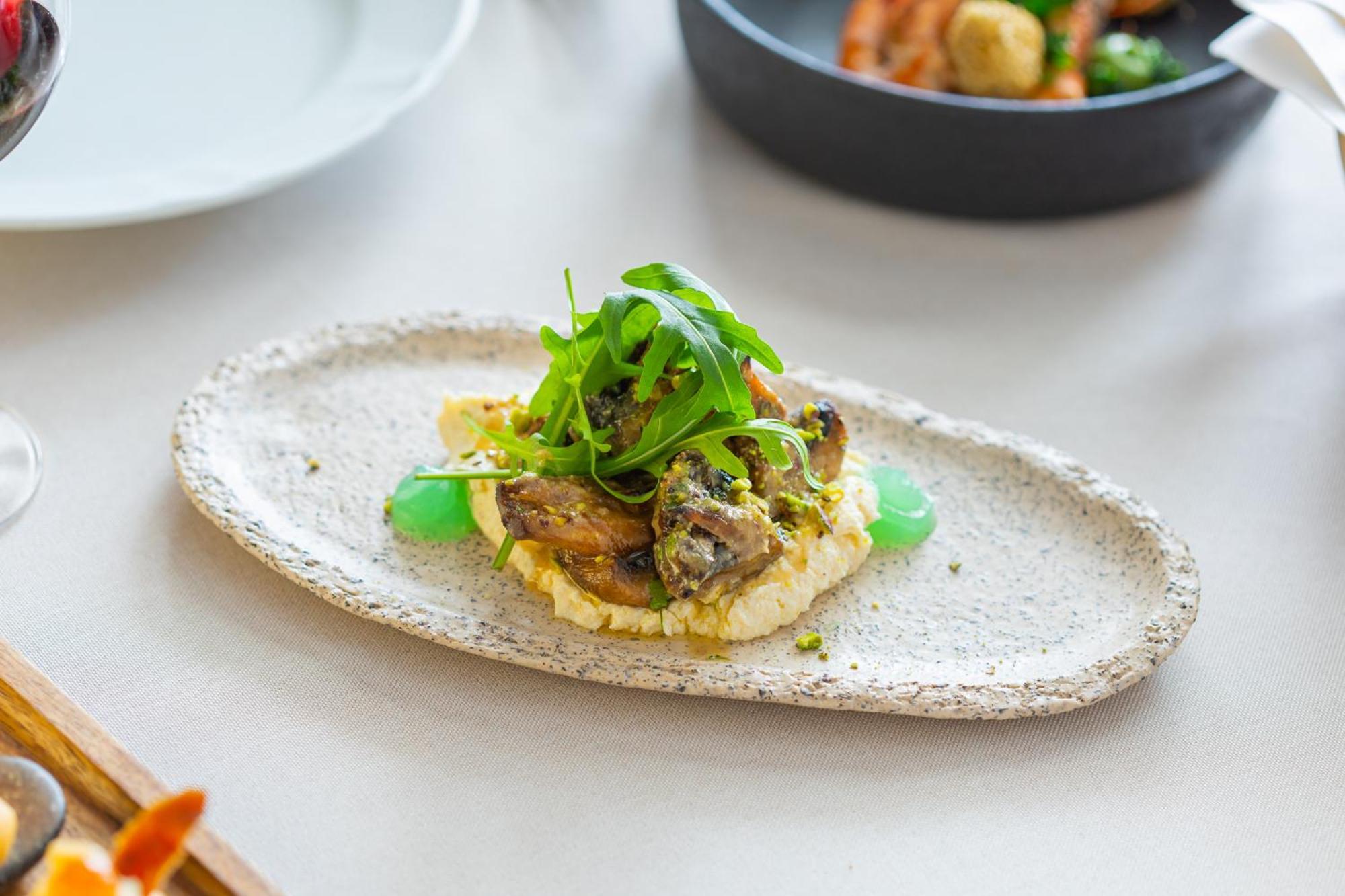 Hotel Du Lac Congress Center&Spa Ioannina Buitenkant foto Aubergine with tahini